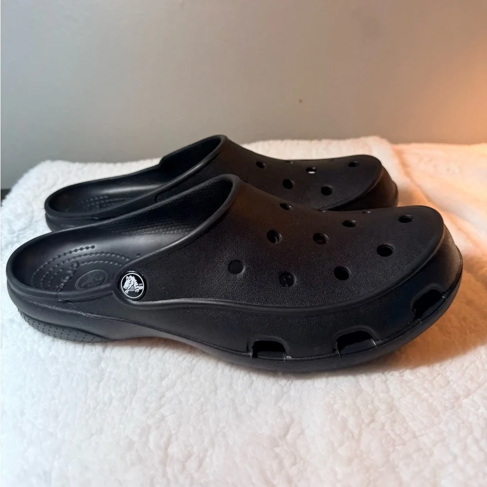 Crocs Women’s Freesail Clog Mule Black Womens Size W 9 Solid Shoe Slip On - Picture 3 of 7